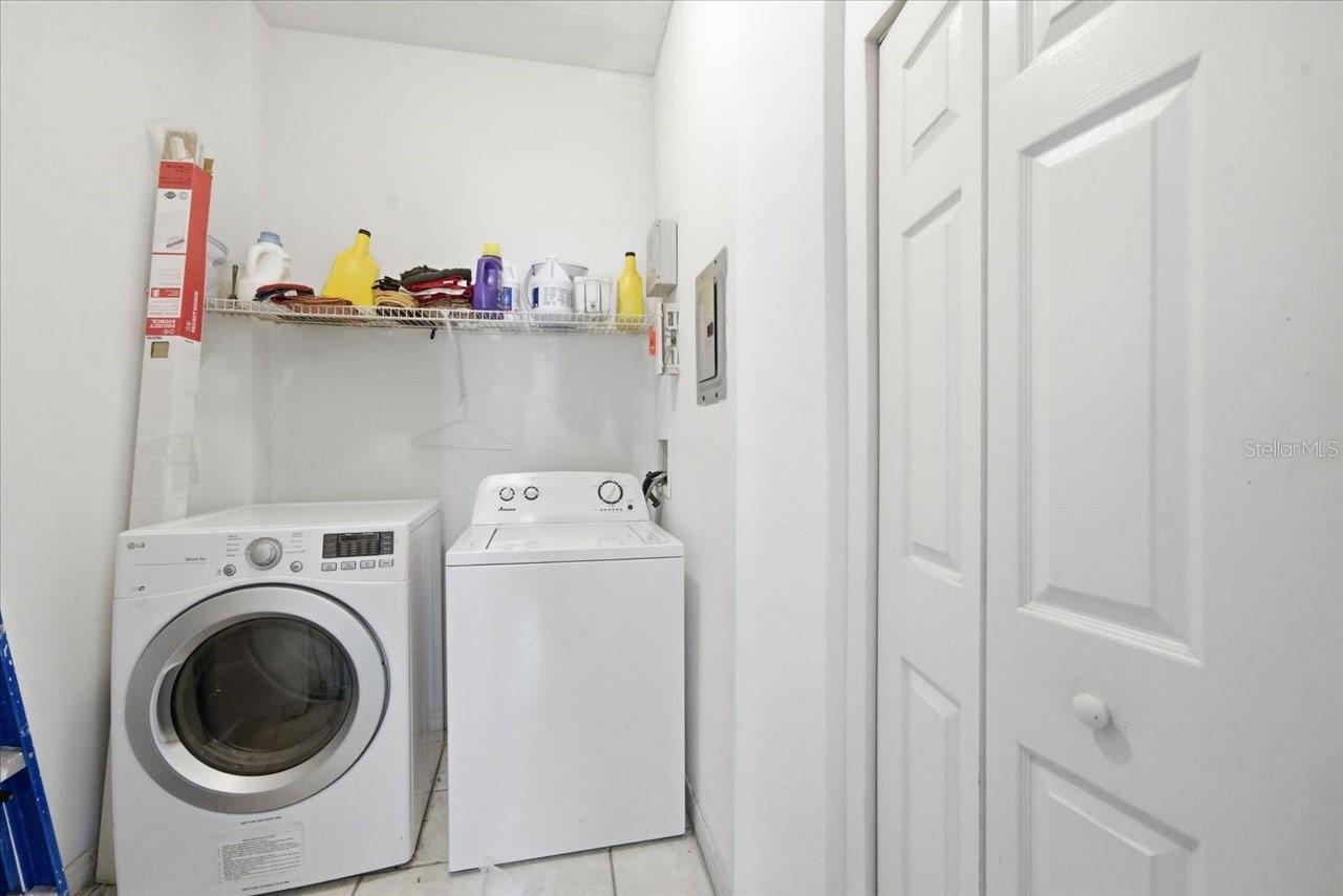 Image 37 of 52 For 5007 Sunridge Palms Drive