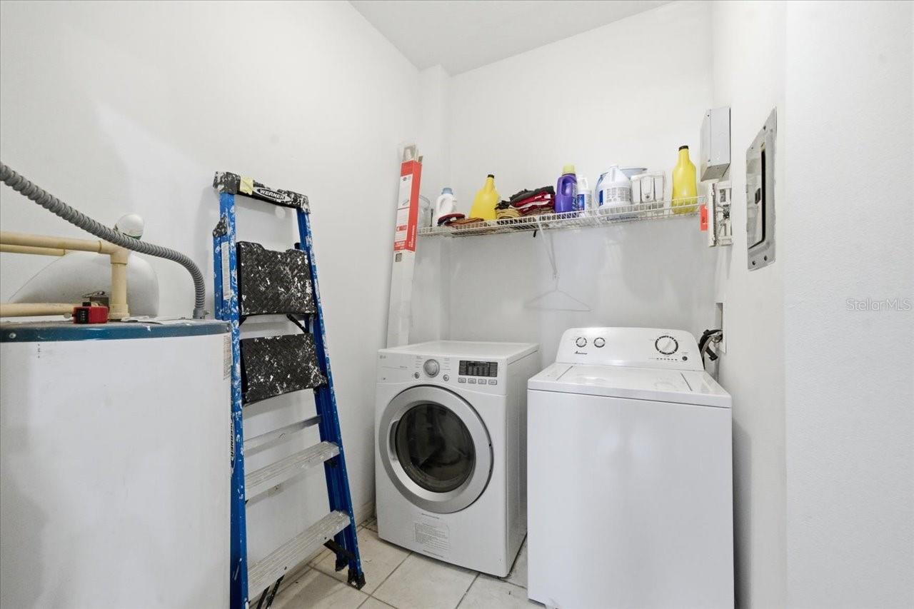 Image 38 of 52 For 5007 Sunridge Palms Drive