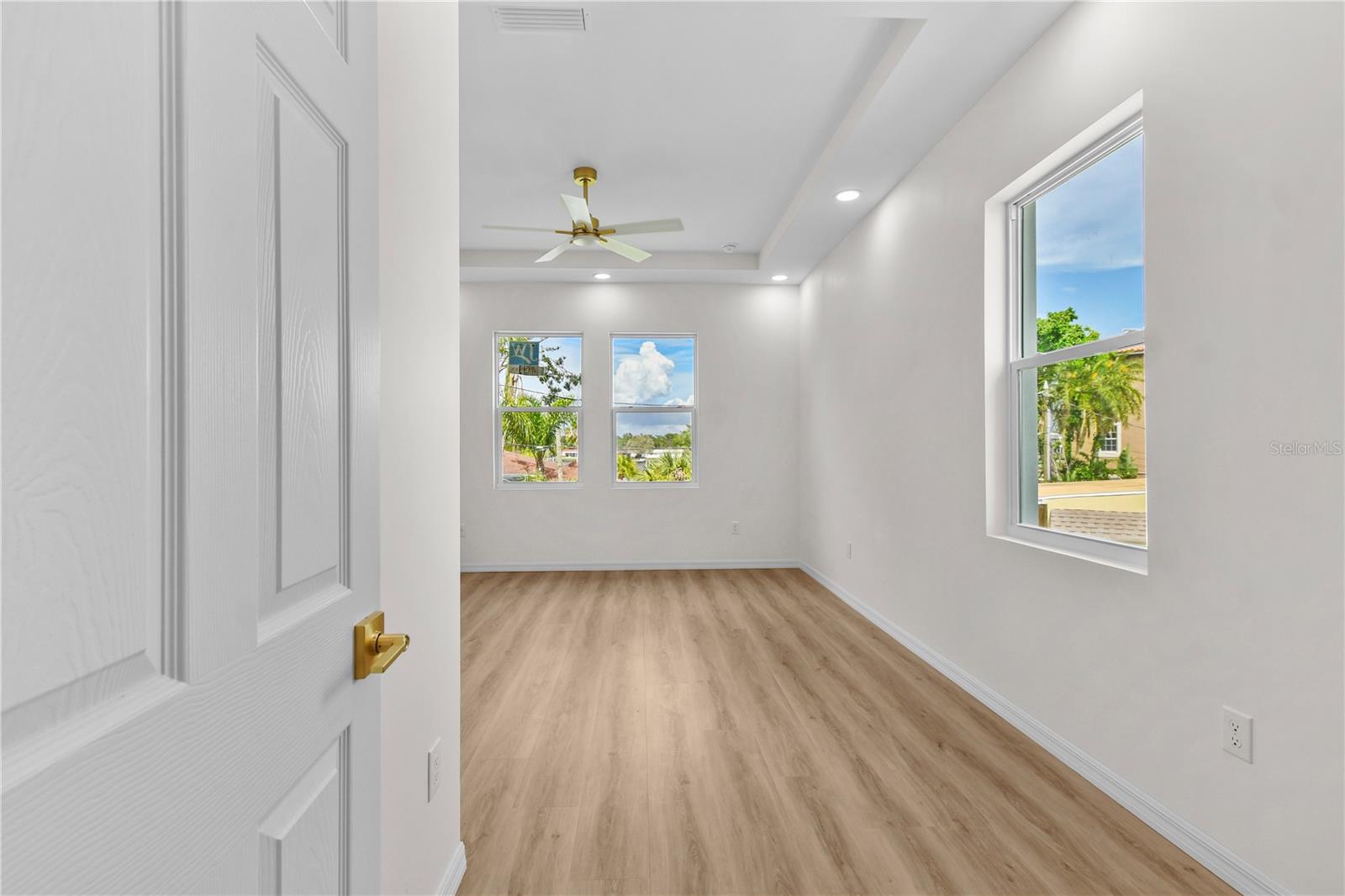 Image 39 of 77 For 4234 4th Street S