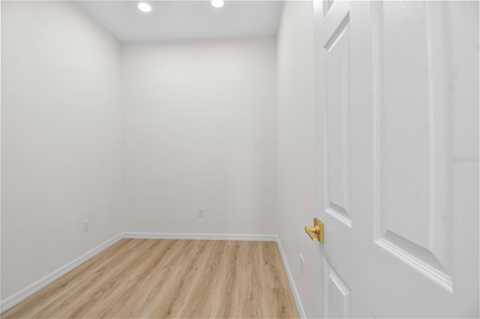 Image 40 of 77 For 4234 4th Street S