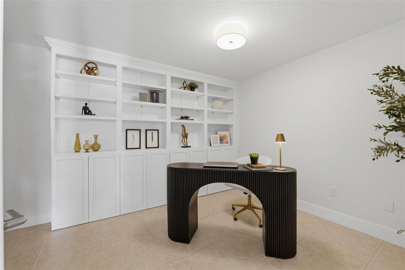 Image 17 of 67 For 2080 Hawaii Avenue Ne