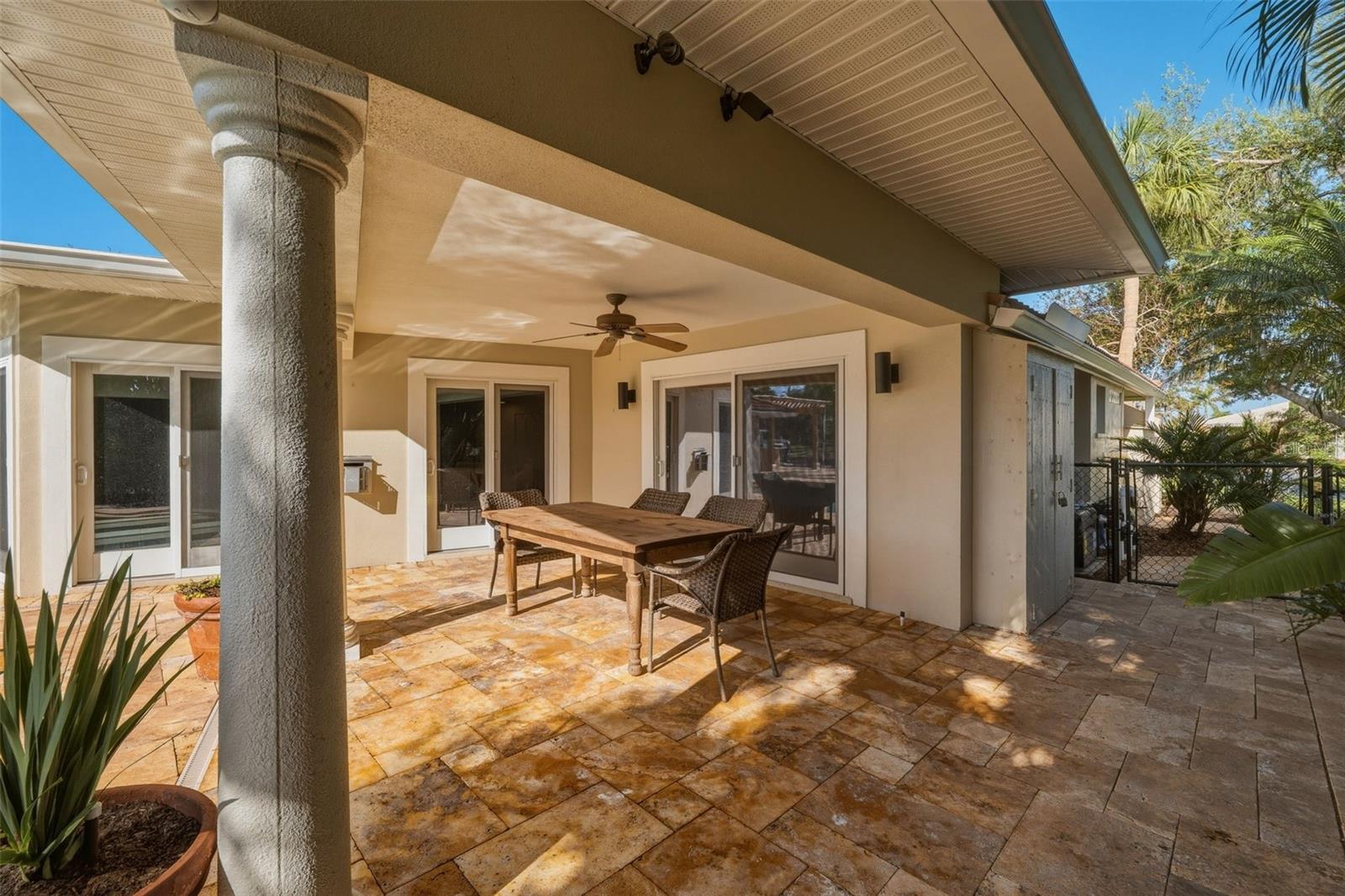 Image 49 of 67 For 2080 Hawaii Avenue Ne