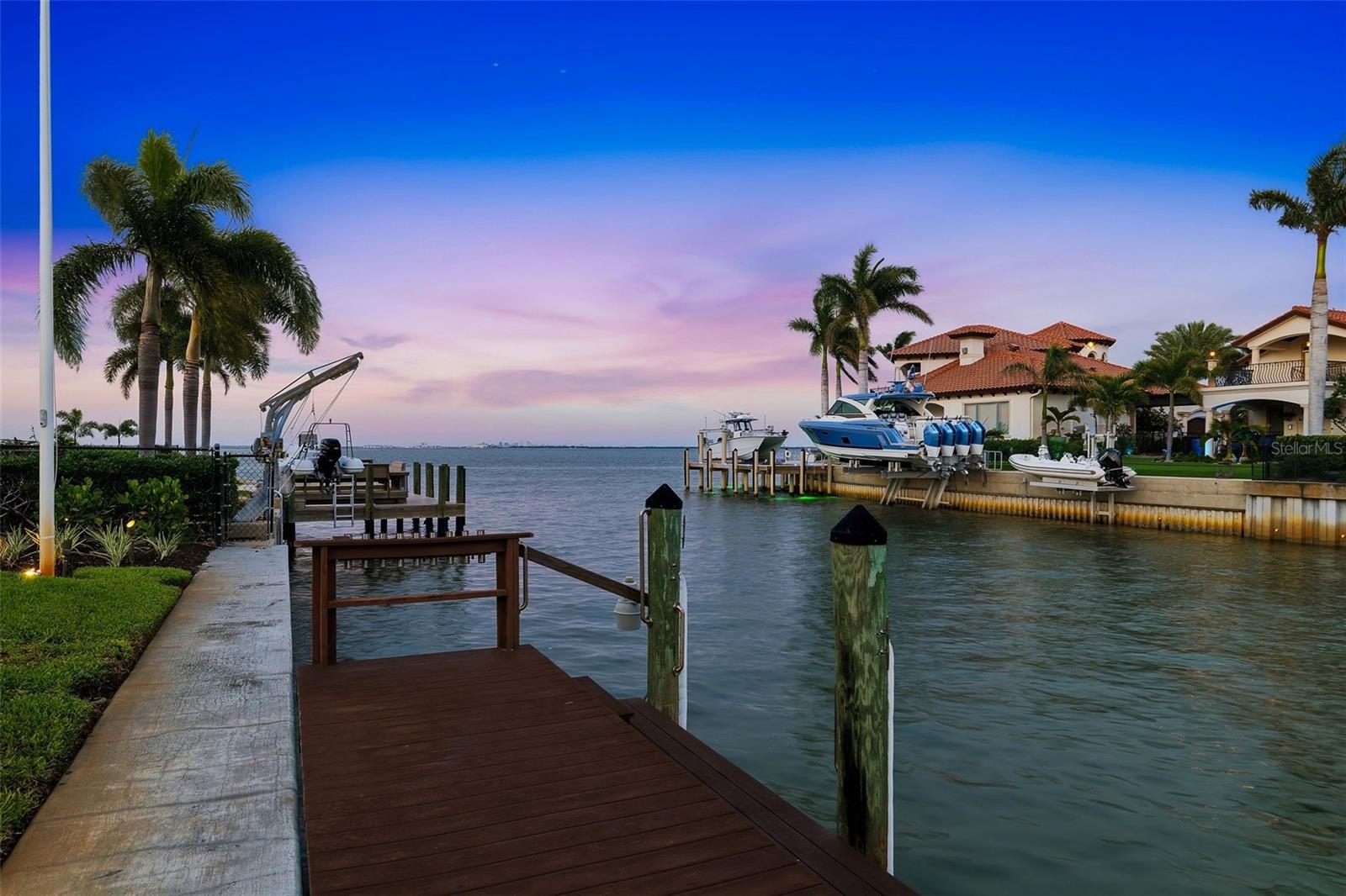 Image 54 of 67 For 2080 Hawaii Avenue Ne