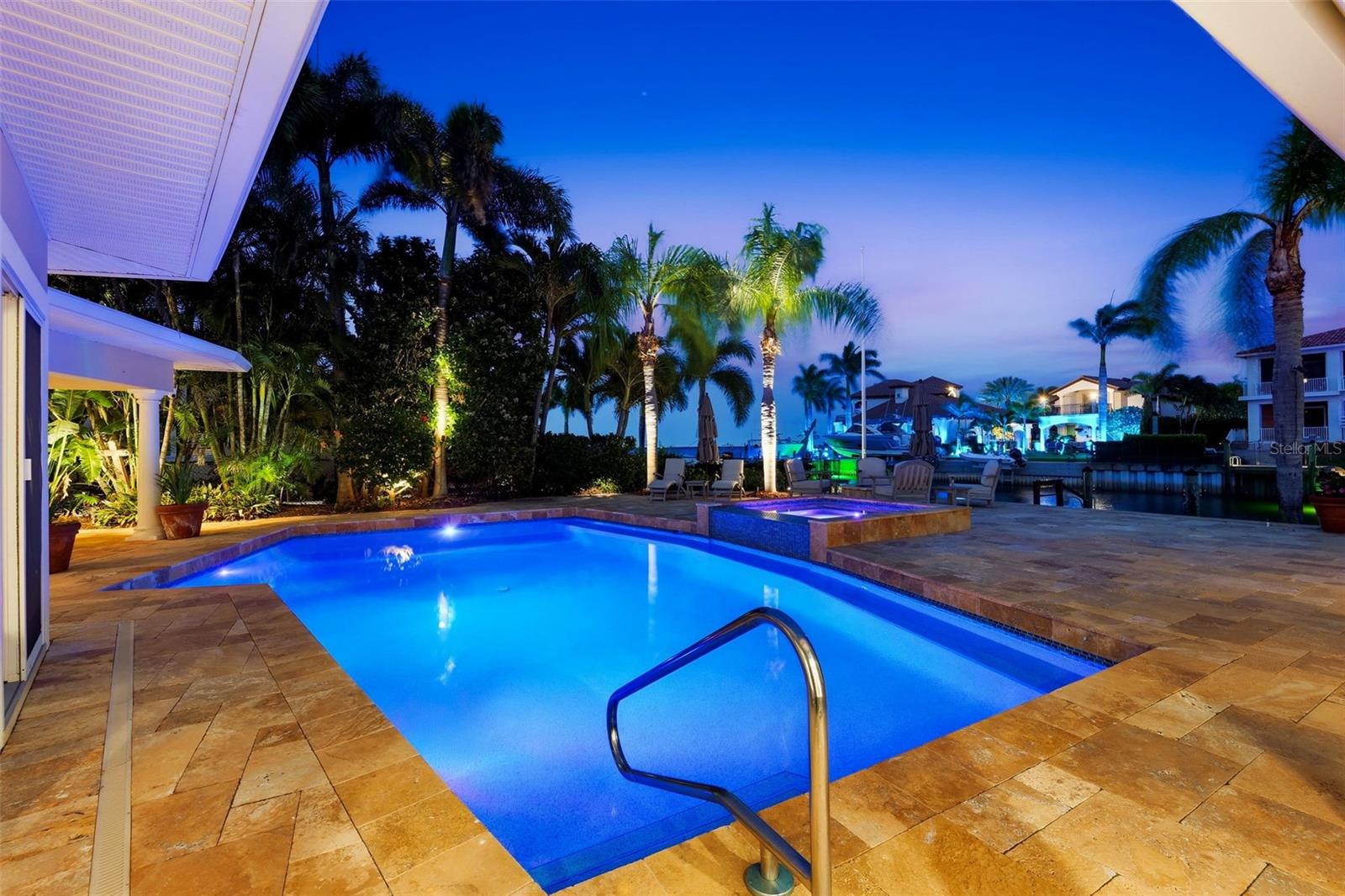 Image 57 of 67 For 2080 Hawaii Avenue Ne