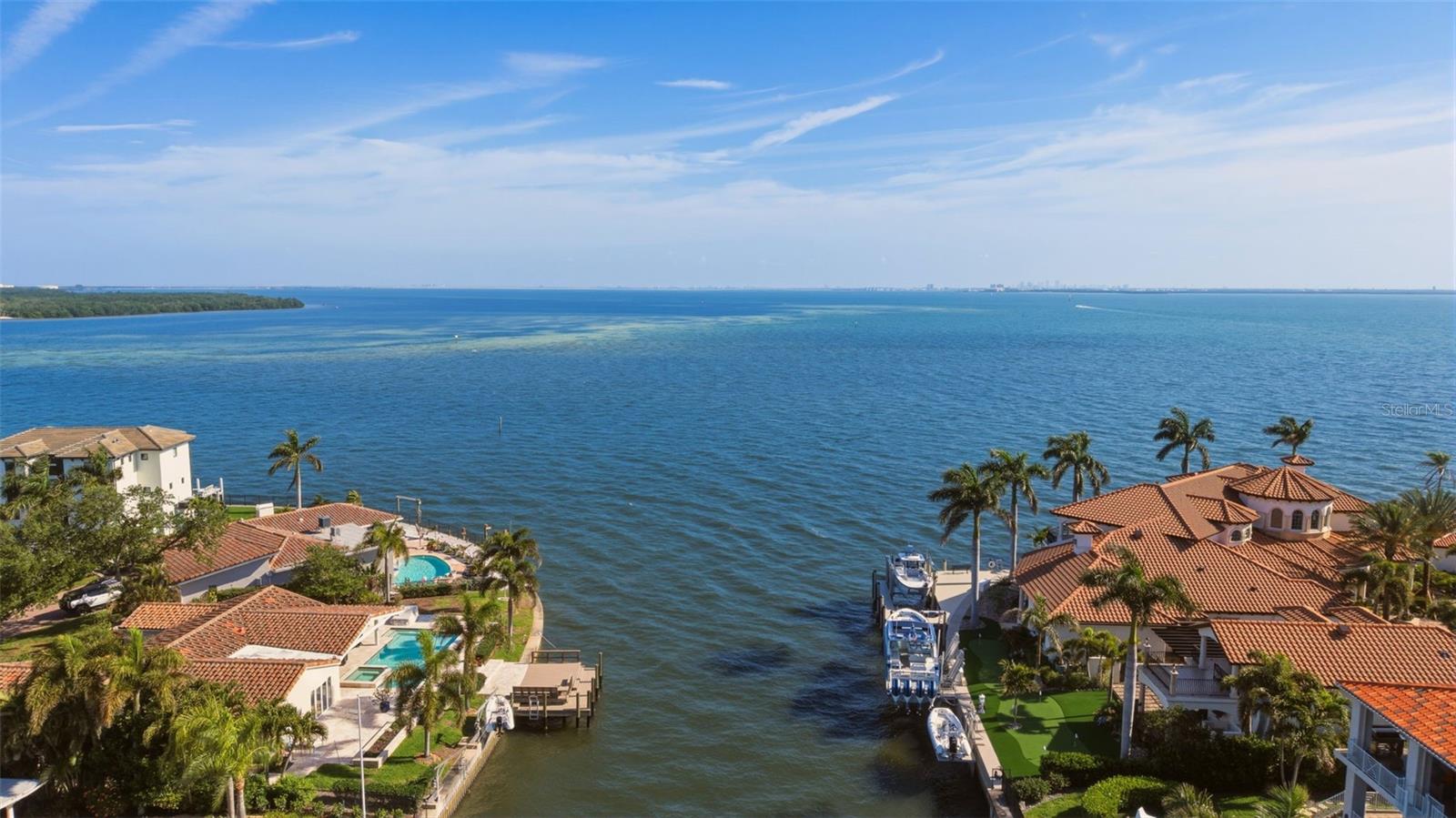 Image 61 of 67 For 2080 Hawaii Avenue Ne