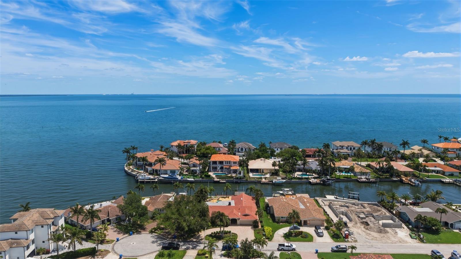 Image 63 of 67 For 2080 Hawaii Avenue Ne