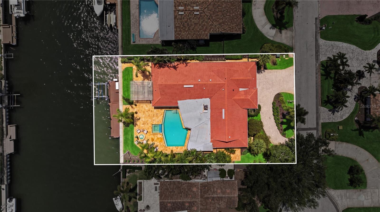 Image 65 of 67 For 2080 Hawaii Avenue Ne