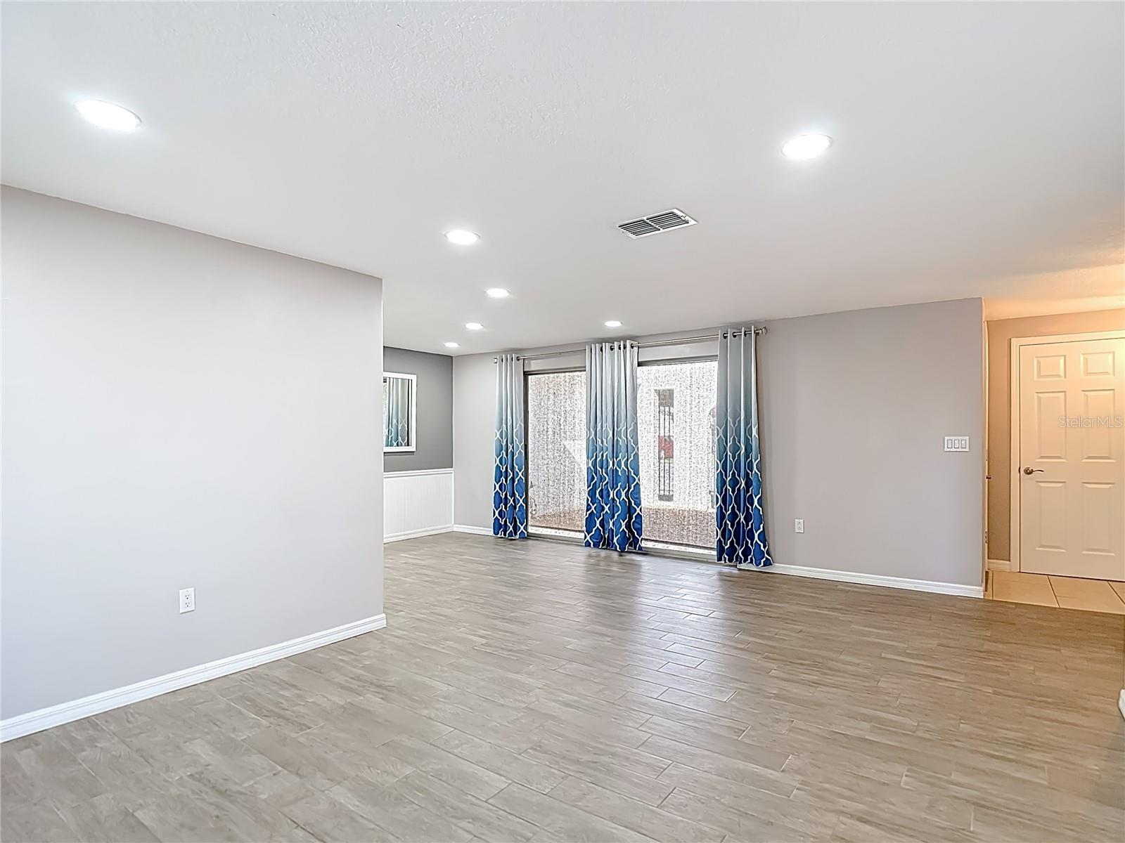 Image 10 of 62 For 4320 Newbury Drive