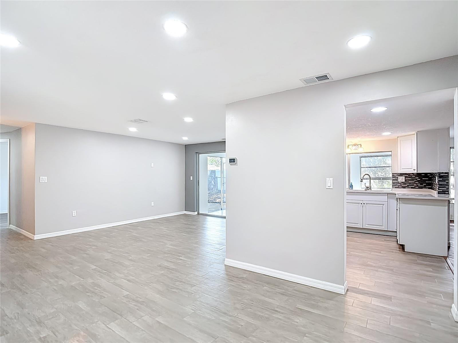 Image 15 of 62 For 4320 Newbury Drive