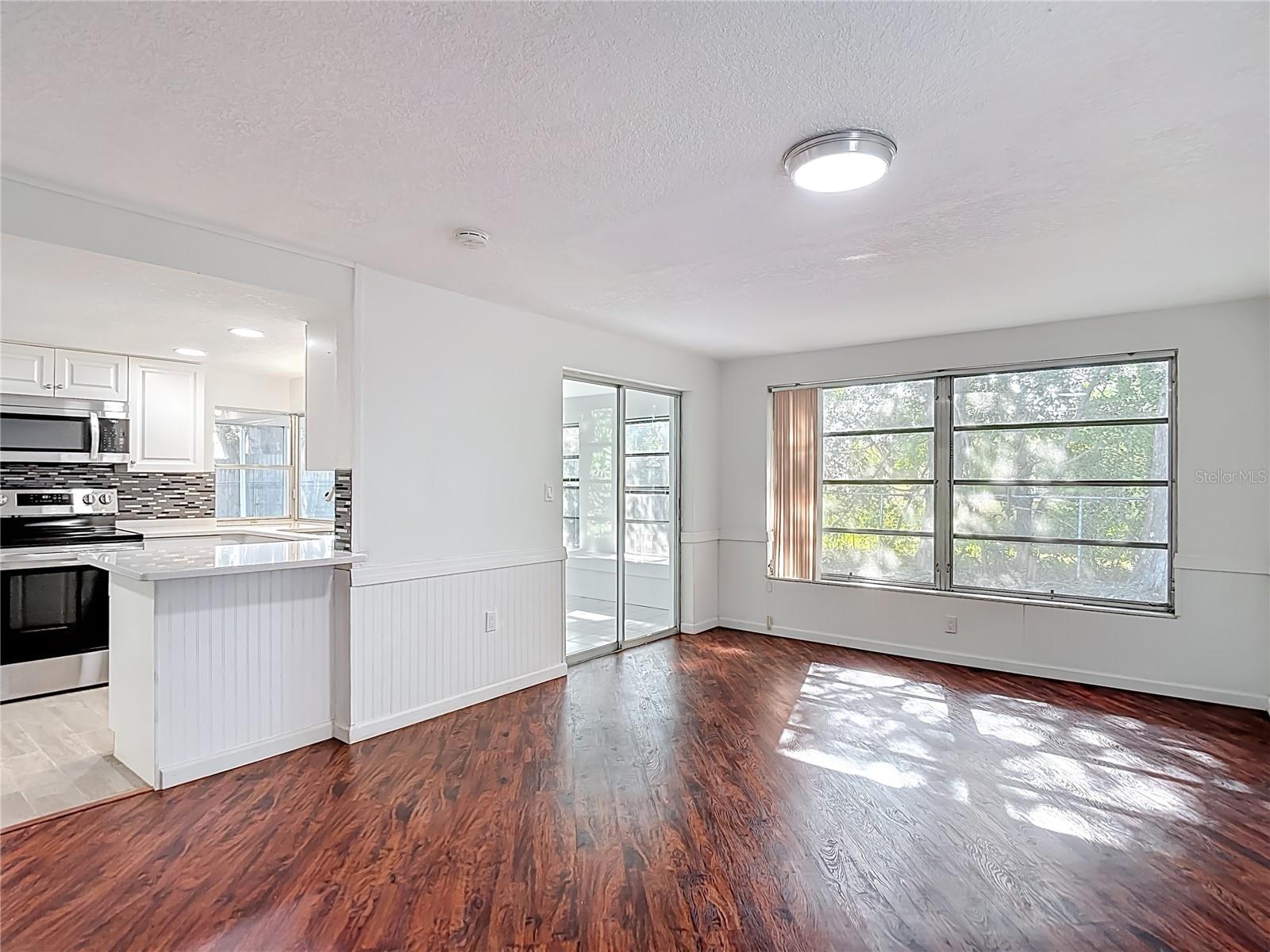 Image 24 of 62 For 4320 Newbury Drive