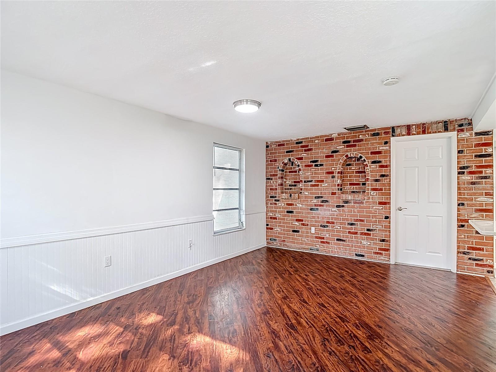 Image 26 of 62 For 4320 Newbury Drive