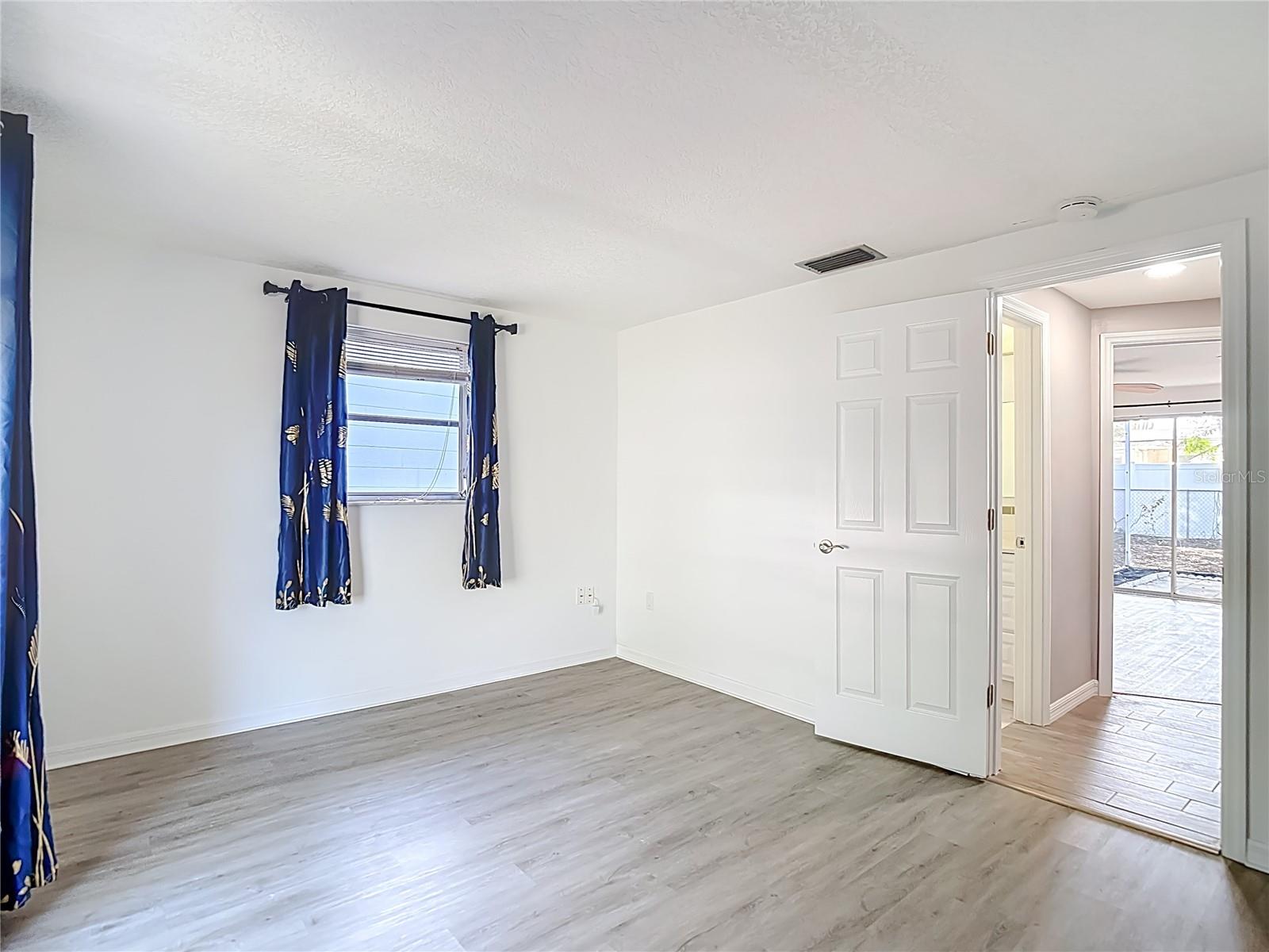 Image 31 of 62 For 4320 Newbury Drive