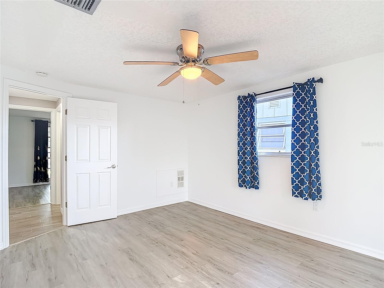 Image 37 of 62 For 4320 Newbury Drive