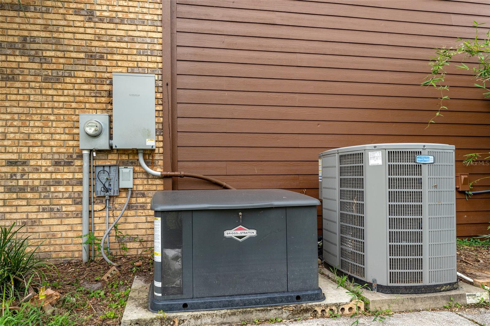 Image 14 of 55 For 6151 Silver Oaks Drive