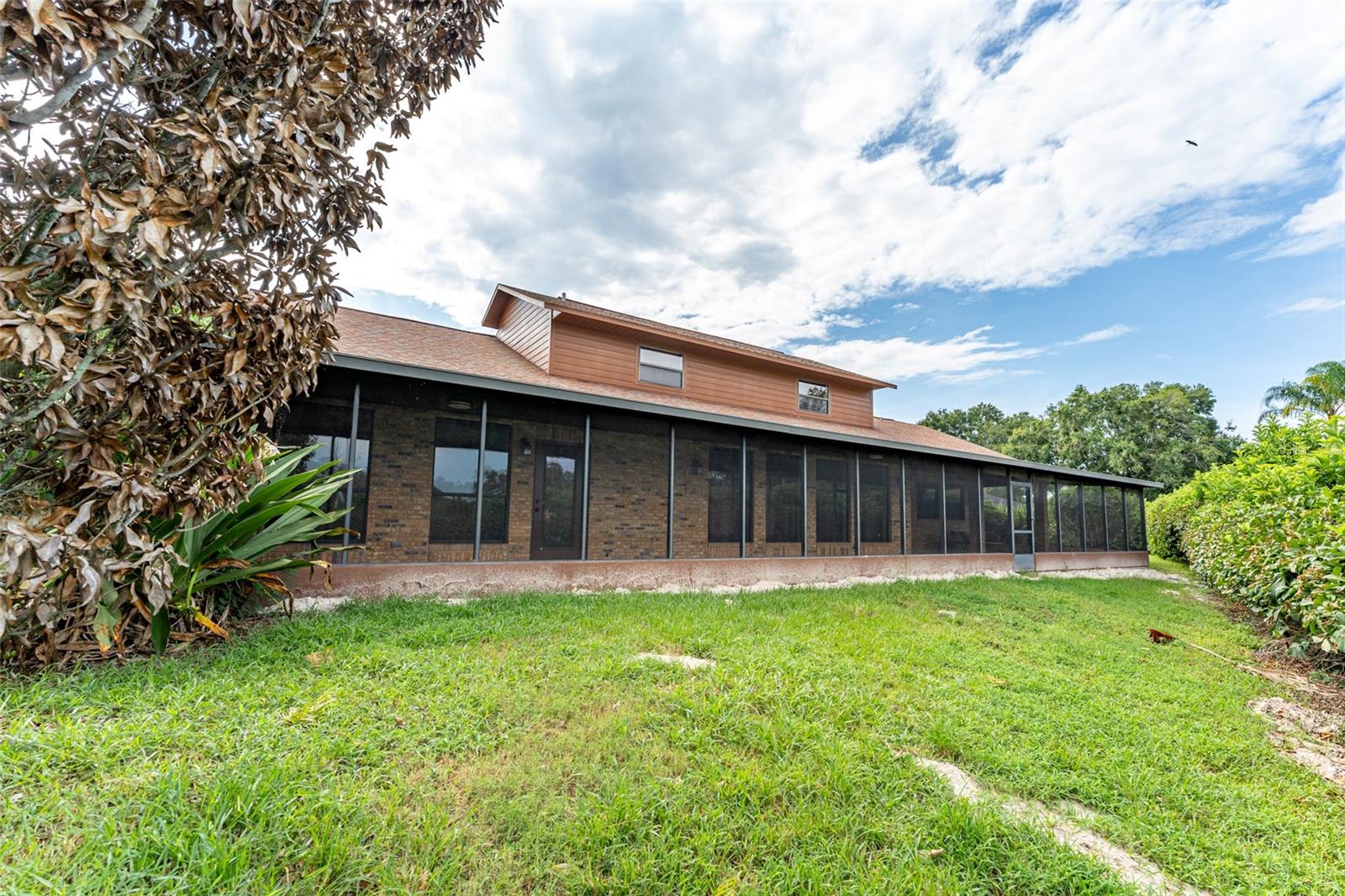 Image 16 of 55 For 6151 Silver Oaks Drive