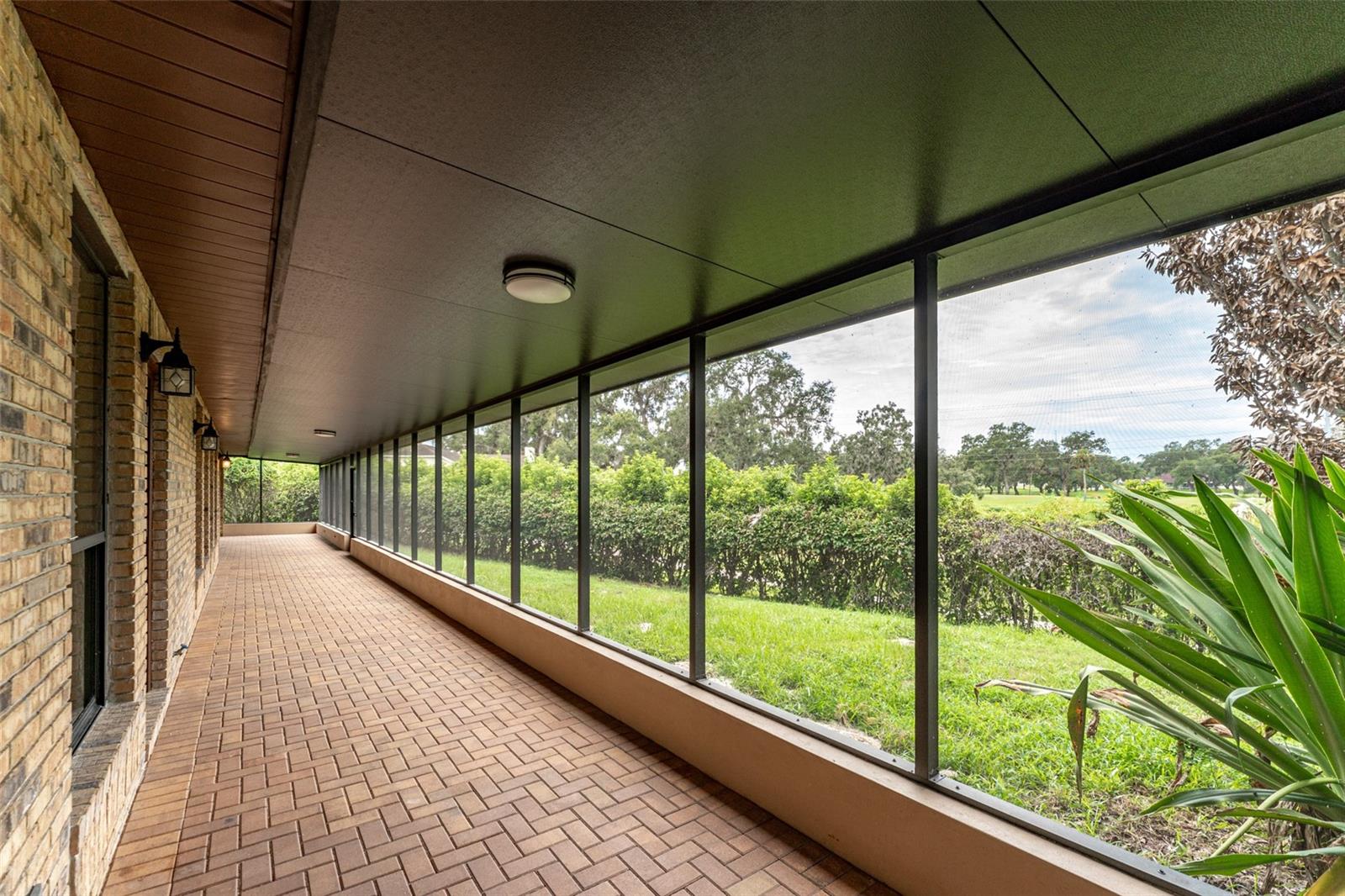 Image 23 of 55 For 6151 Silver Oaks Drive