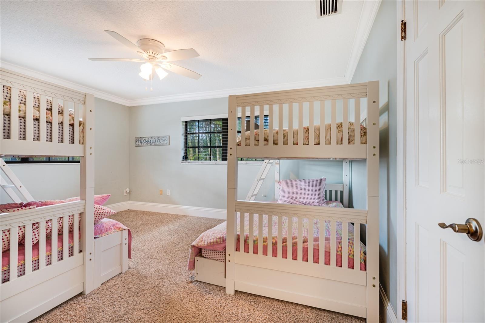 Image 17 of 21 For 573 Holmes Avenue