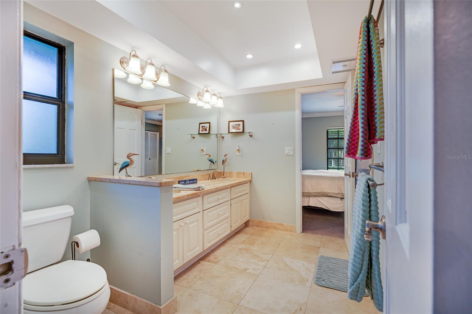 Image 18 of 21 For 573 Holmes Avenue