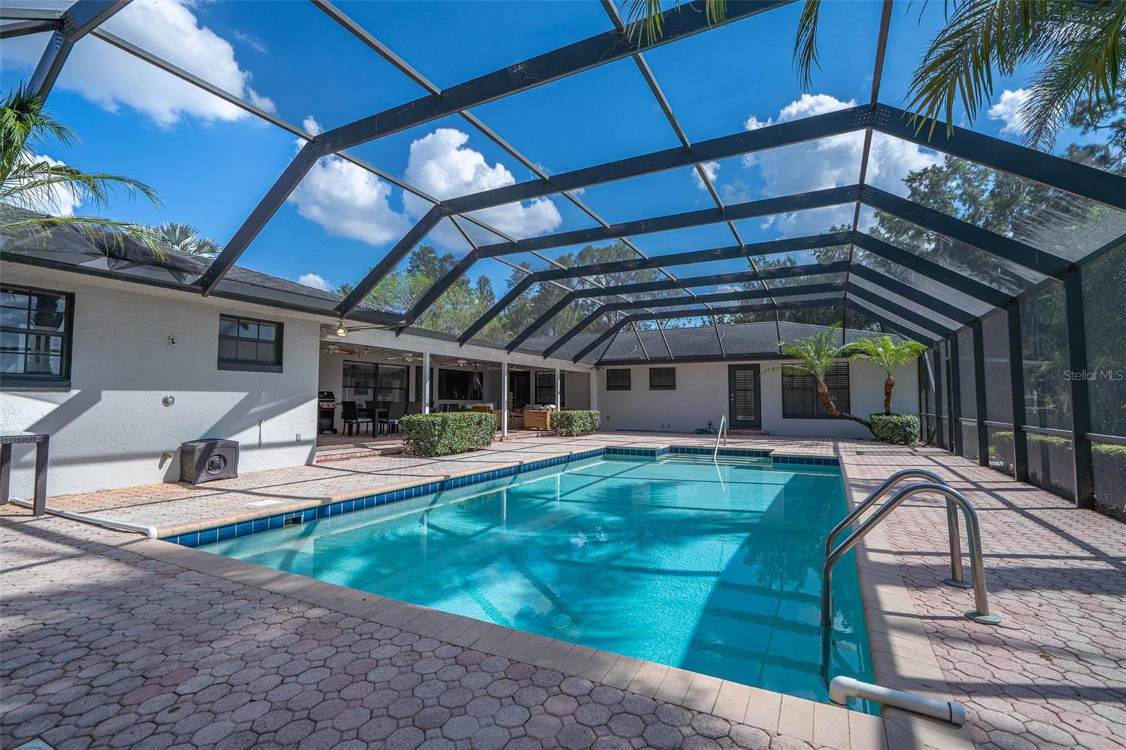 Image 3 of 21 For 573 Holmes Avenue