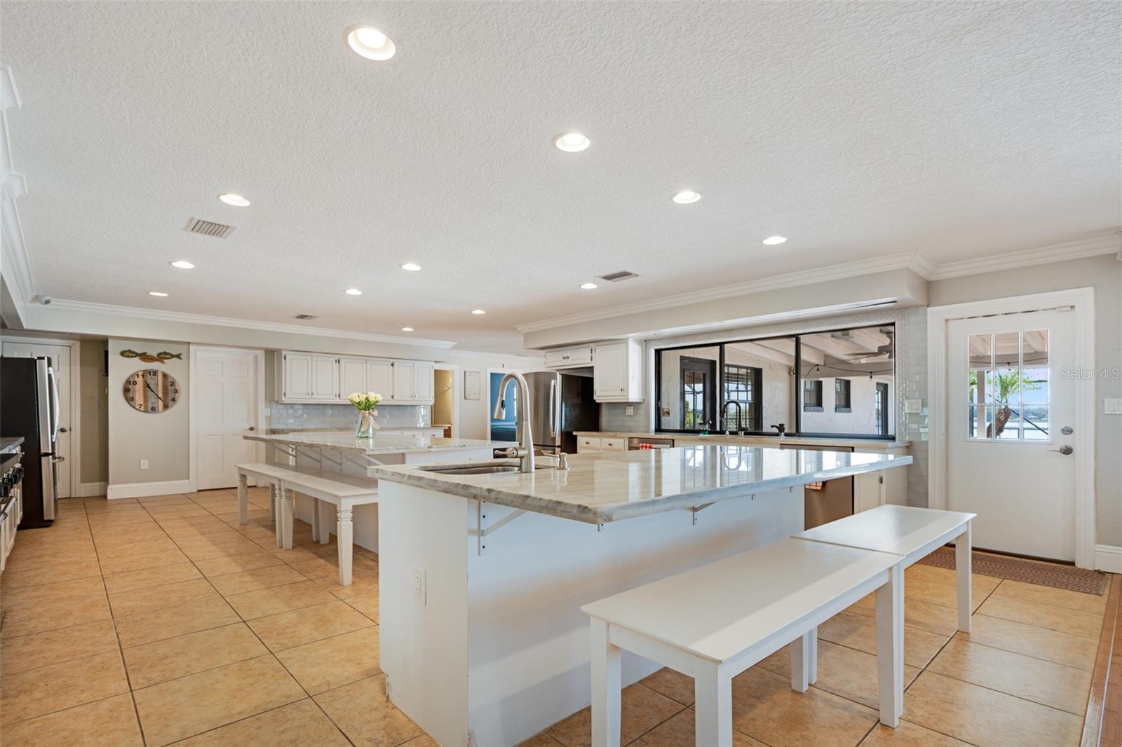 Image 7 of 21 For 573 Holmes Avenue