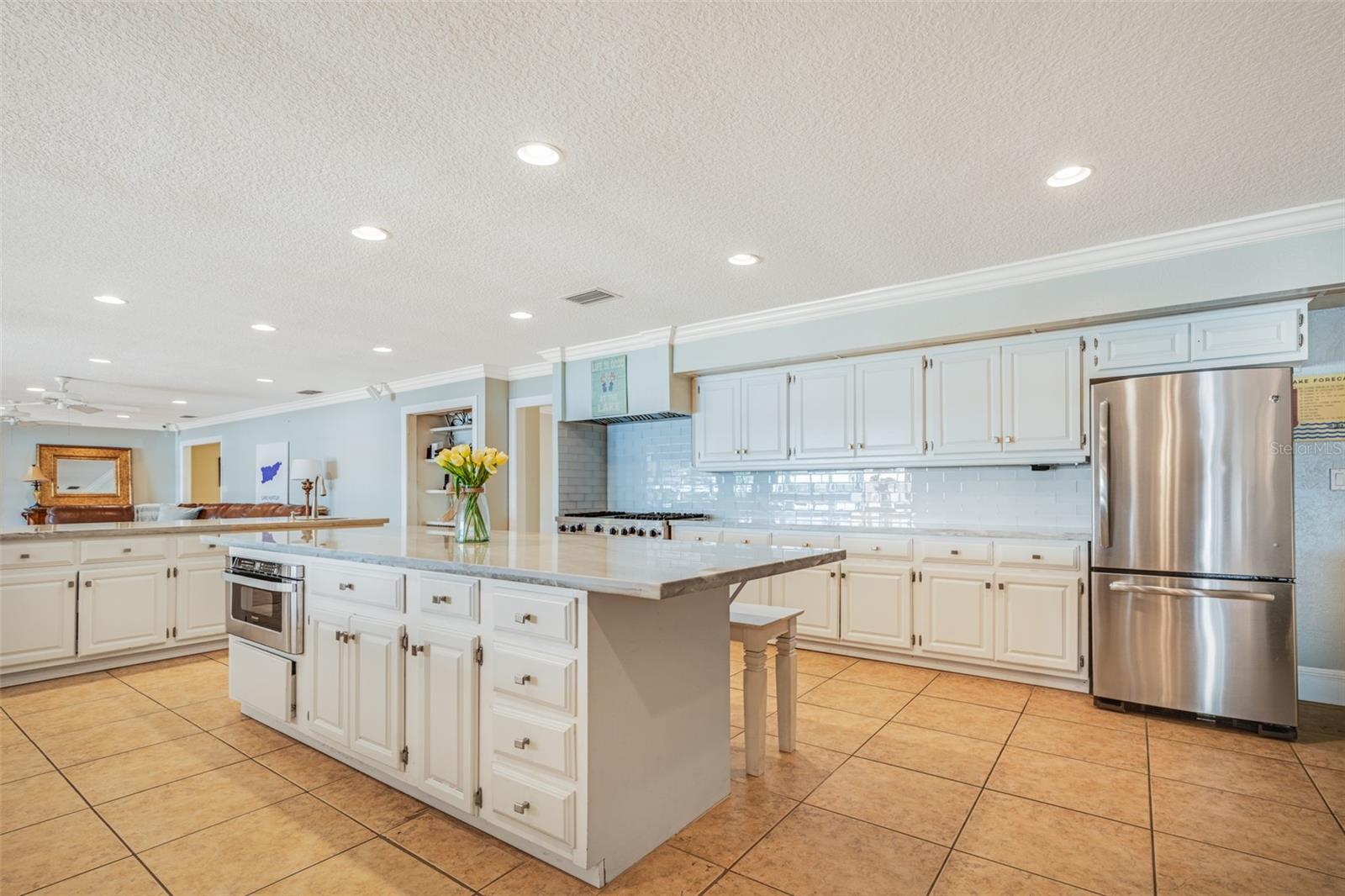 Image 8 of 21 For 573 Holmes Avenue