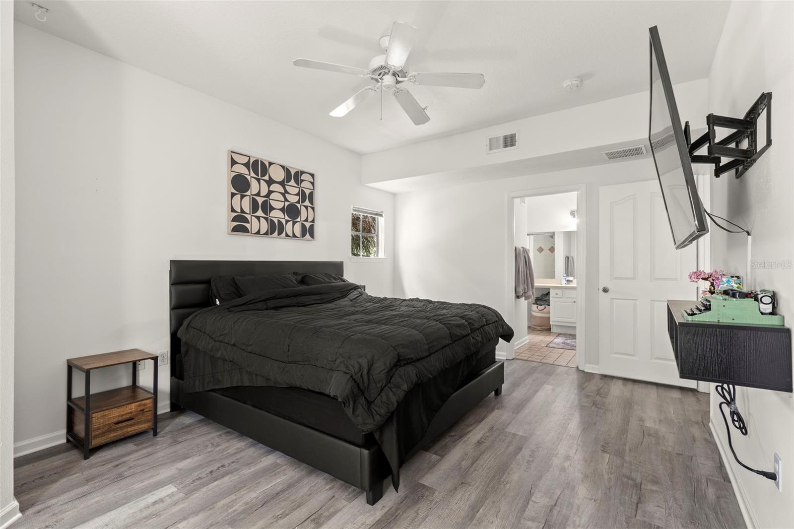 Image 20 of 26 For 4207 Dale Mabry Highway 6213