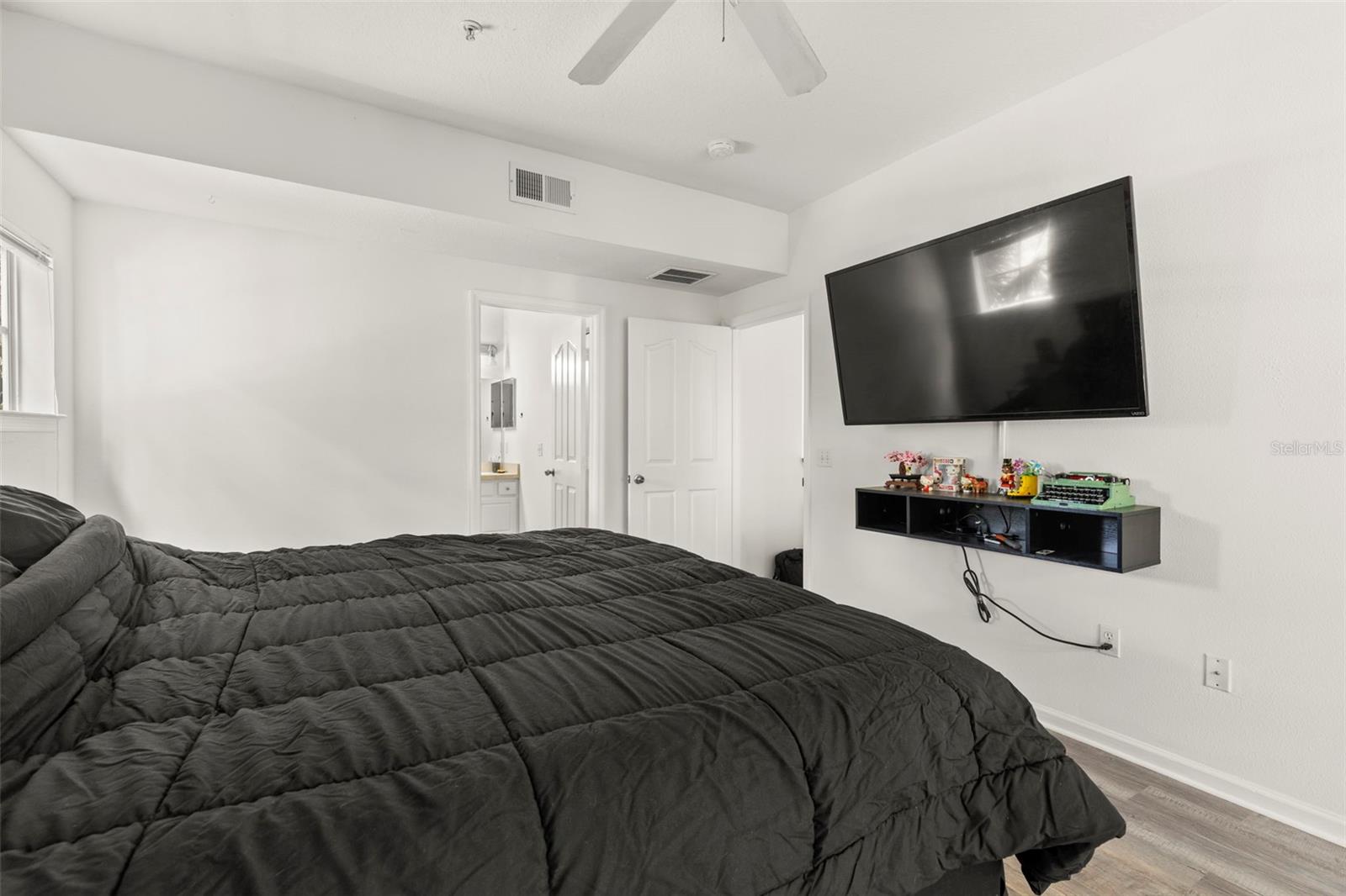 Image 21 of 26 For 4207 Dale Mabry Highway 6213