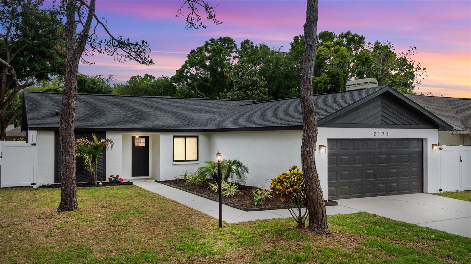 Image 2 of 40 For 2173 Cypress Point Drive N