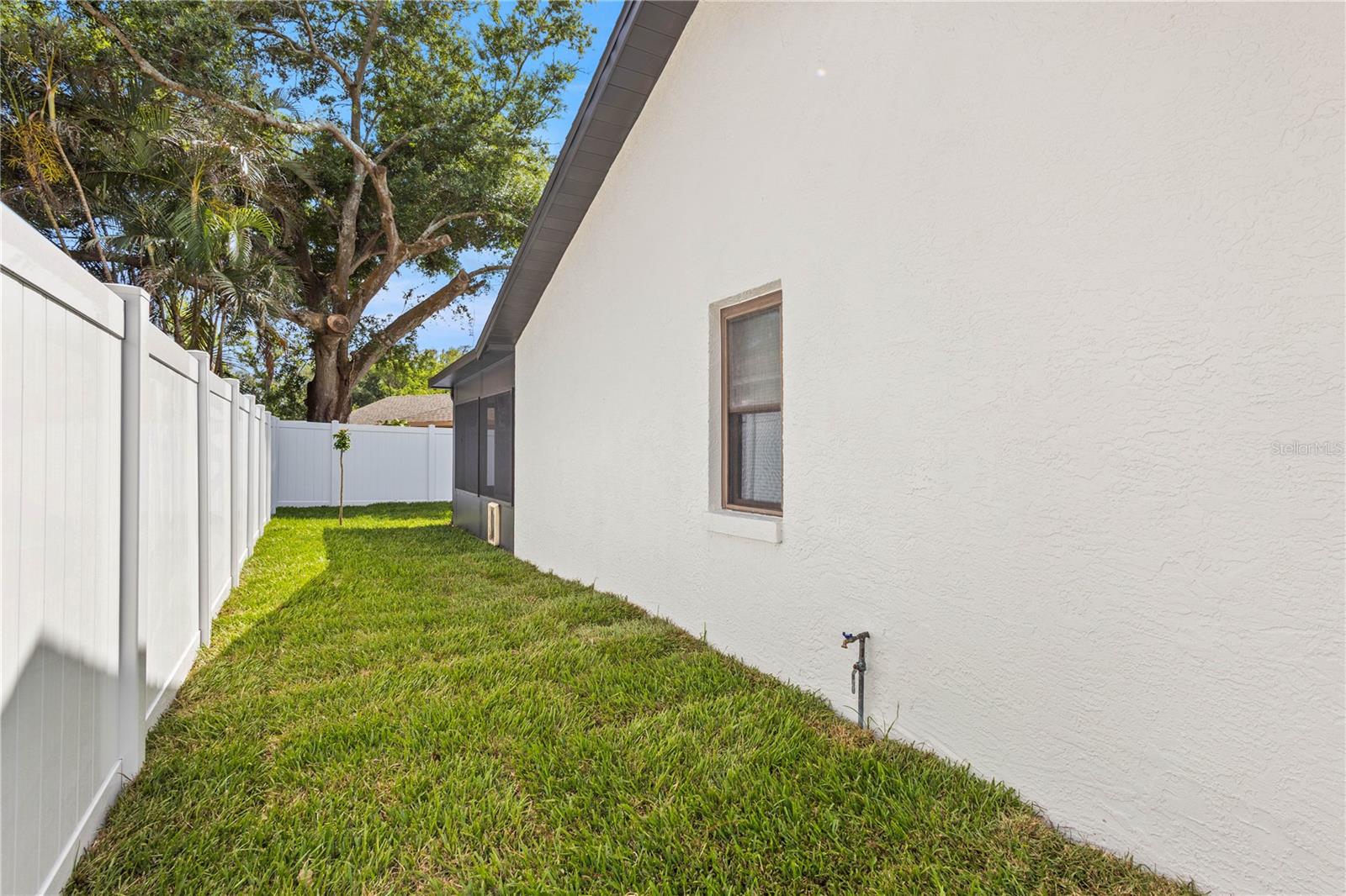 Image 37 of 40 For 2173 Cypress Point Drive N