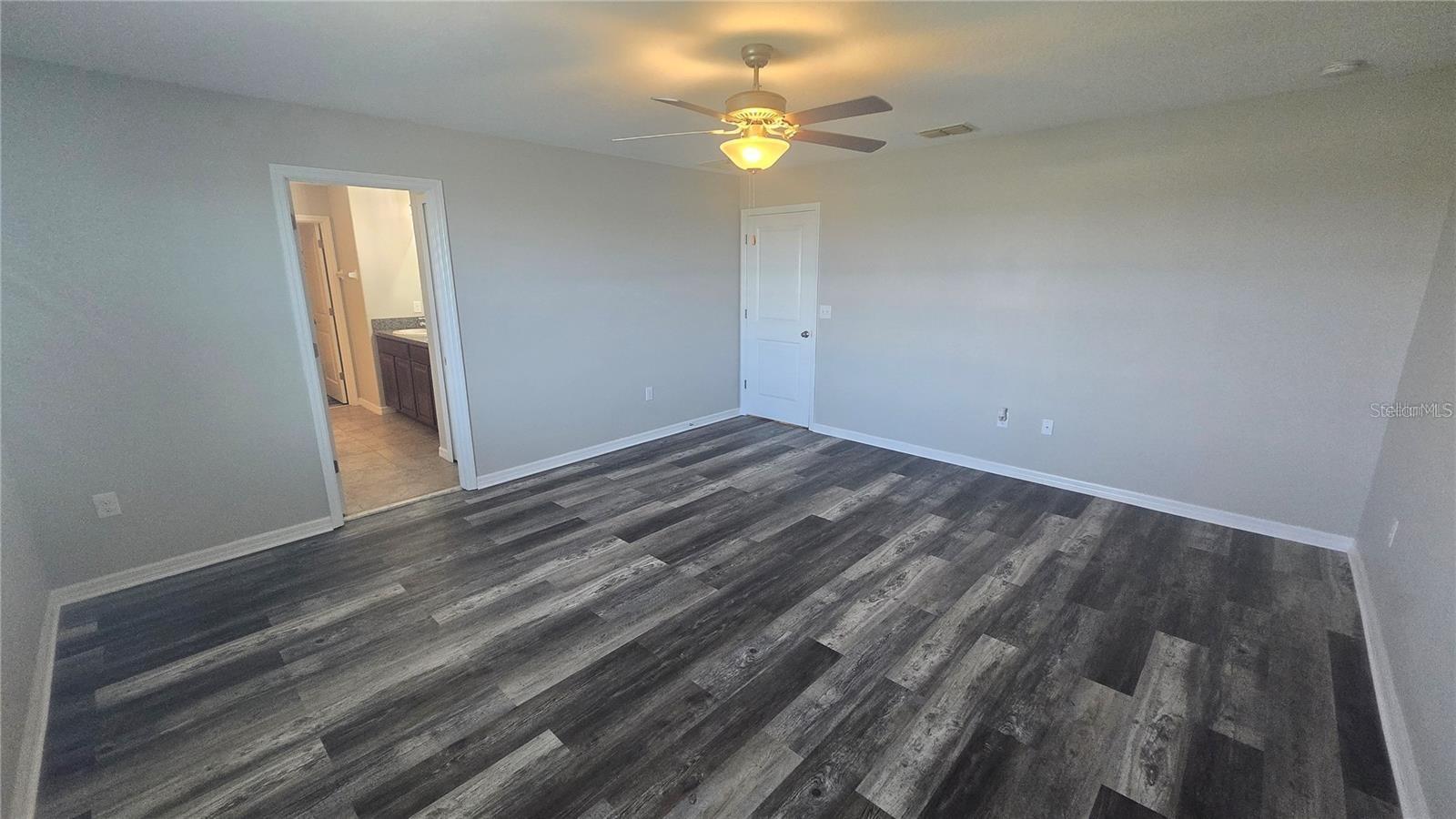 Image 17 of 35 For 9613 Sage Creek Drive