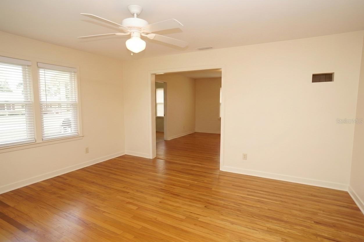 Image 4 of 12 For 305 Audubon Avenue