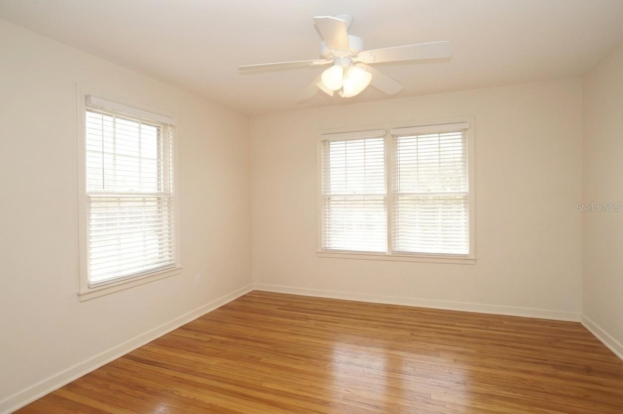 Image 5 of 12 For 305 Audubon Avenue