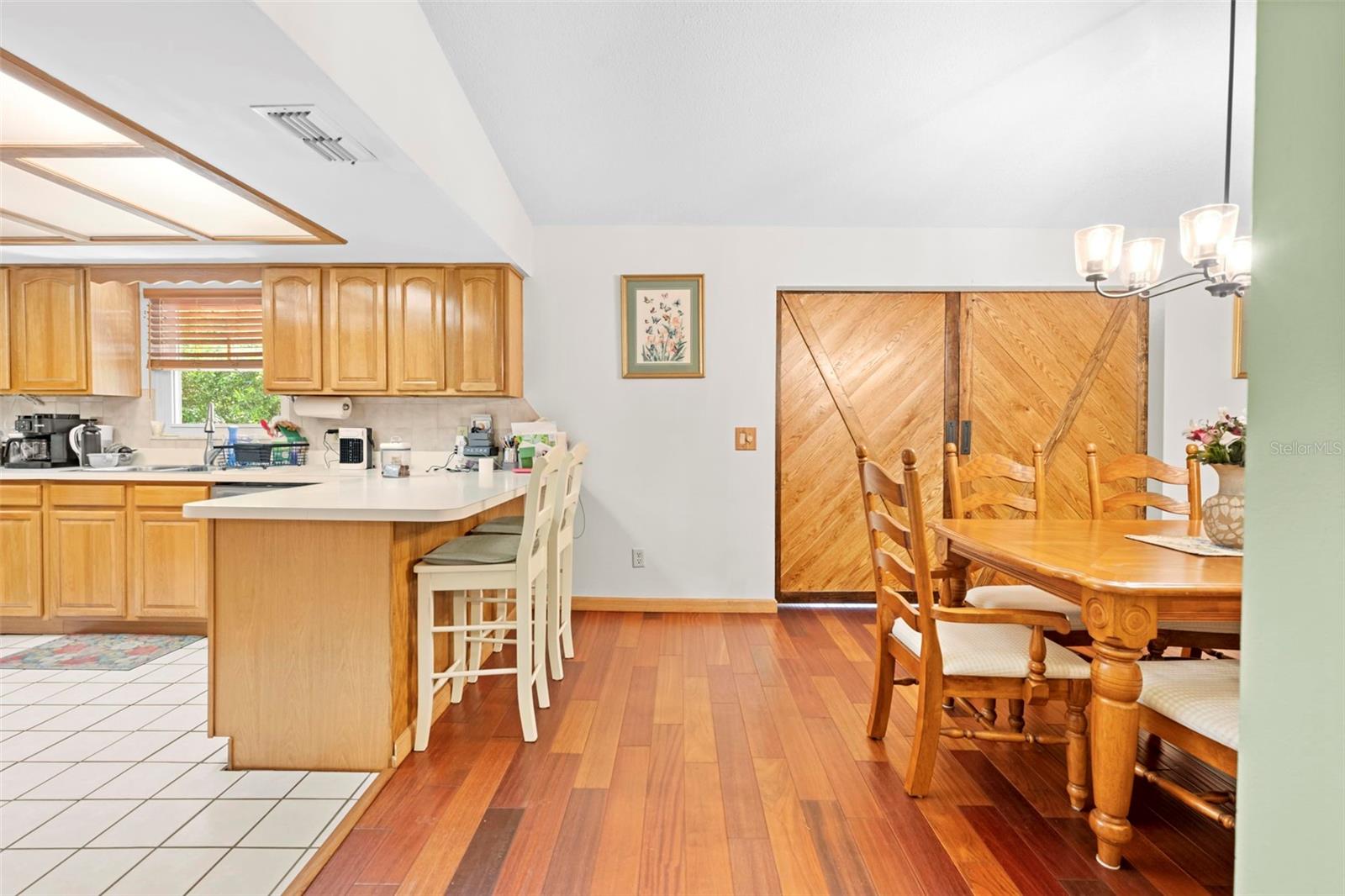 Image 14 of 51 For 6141 Dell Lane