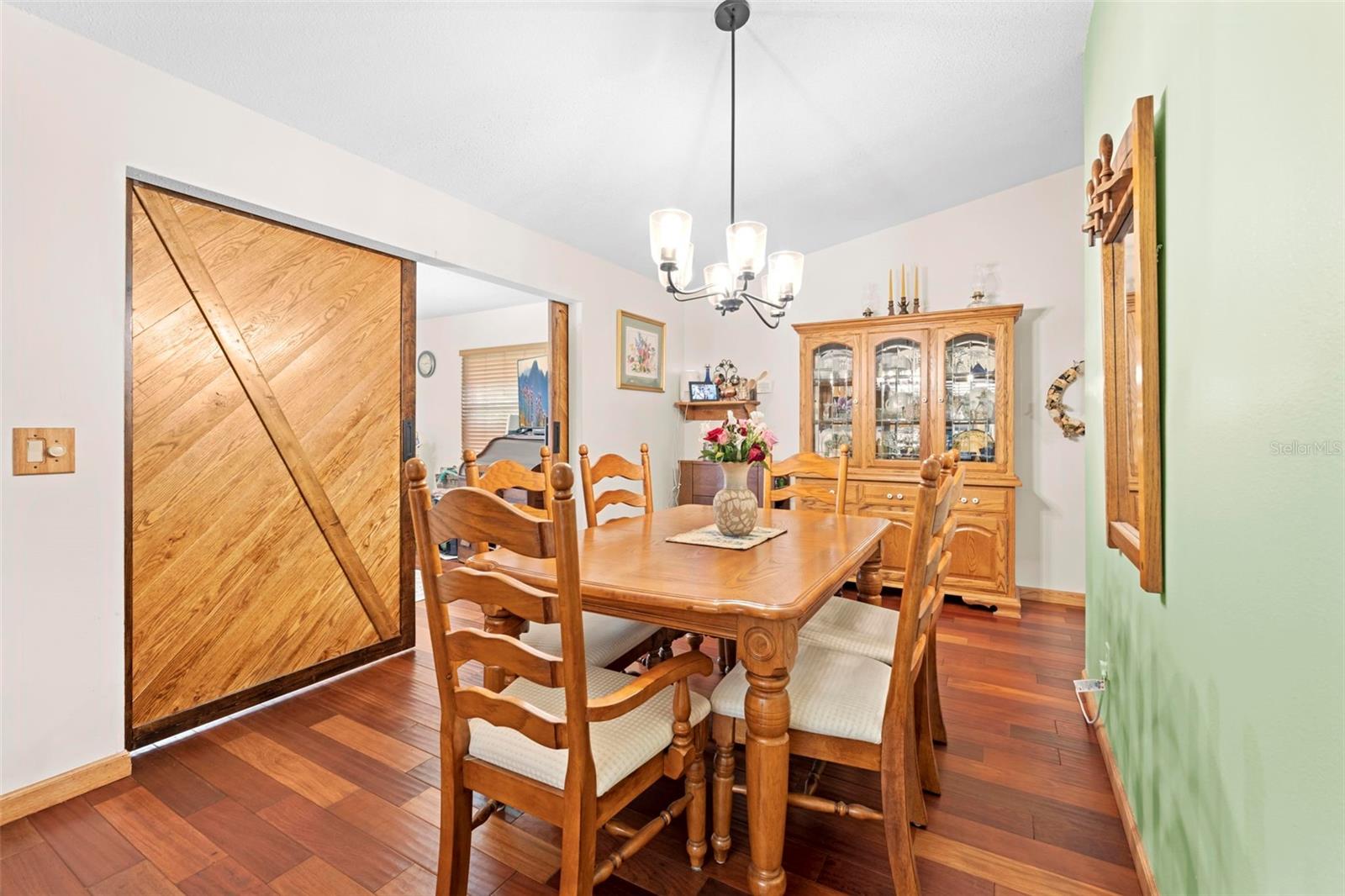 Image 15 of 51 For 6141 Dell Lane