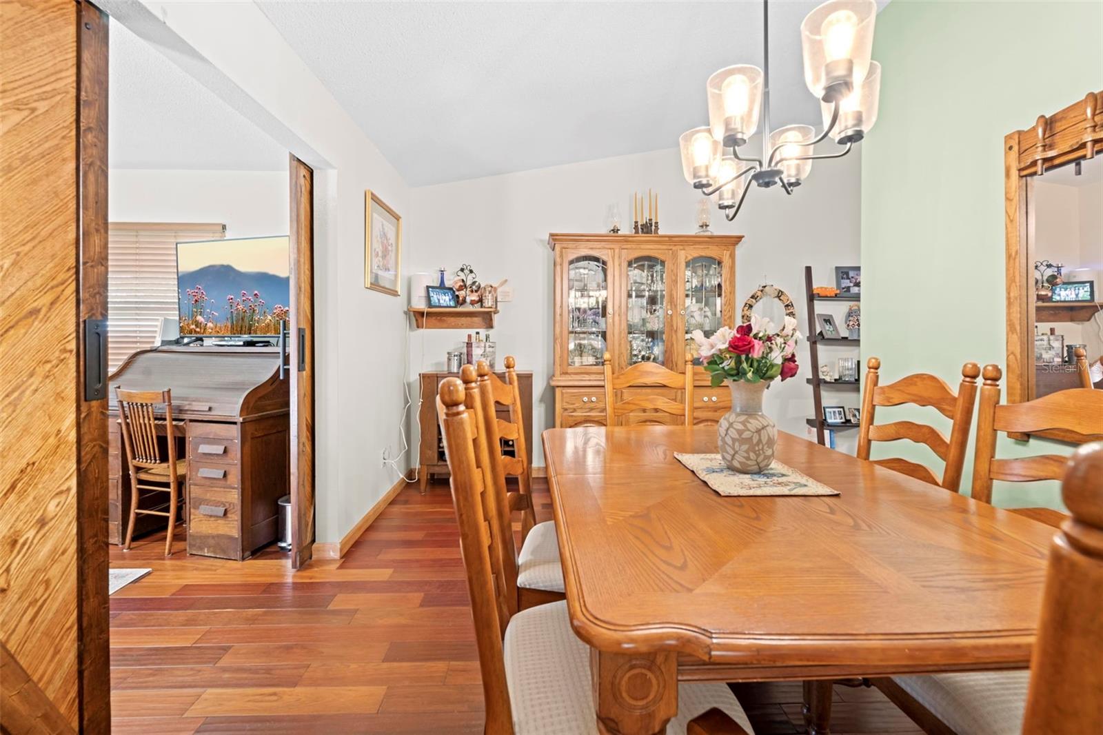 Image 16 of 51 For 6141 Dell Lane