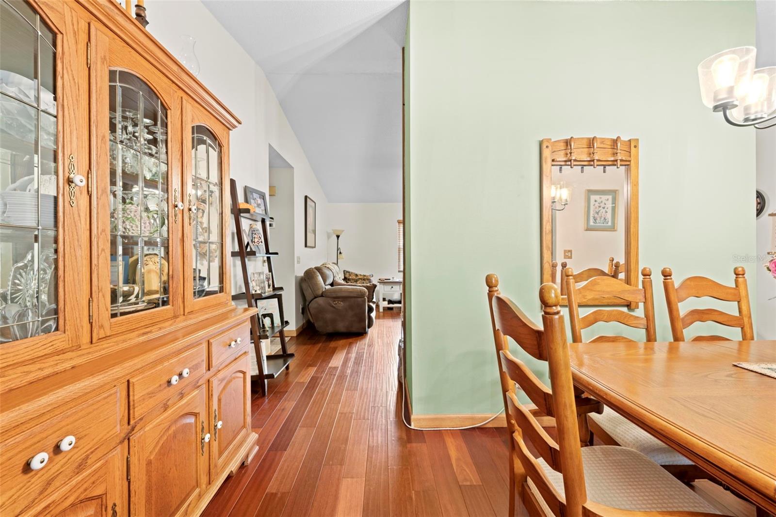 Image 19 of 51 For 6141 Dell Lane