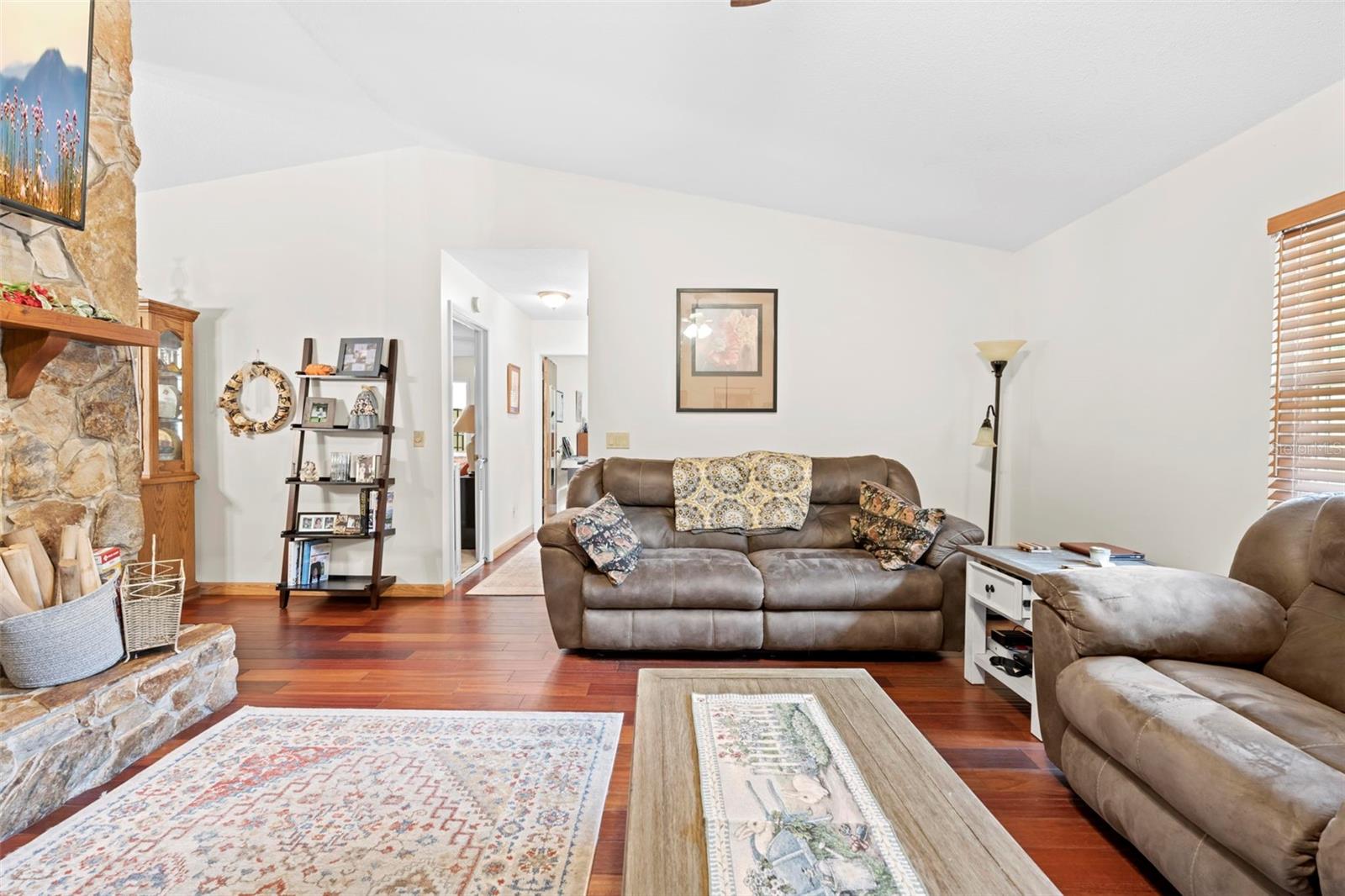 Image 6 of 51 For 6141 Dell Lane