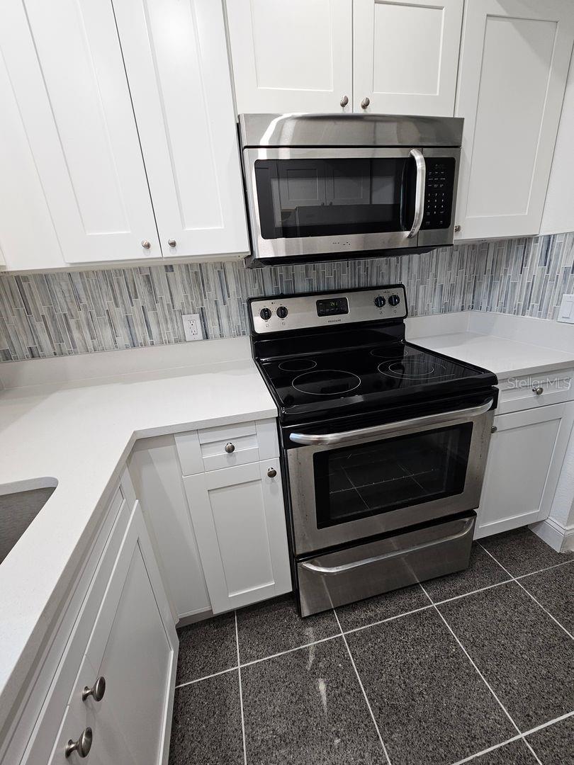 Image 4 of 13 For 11955 3rd Street E 1