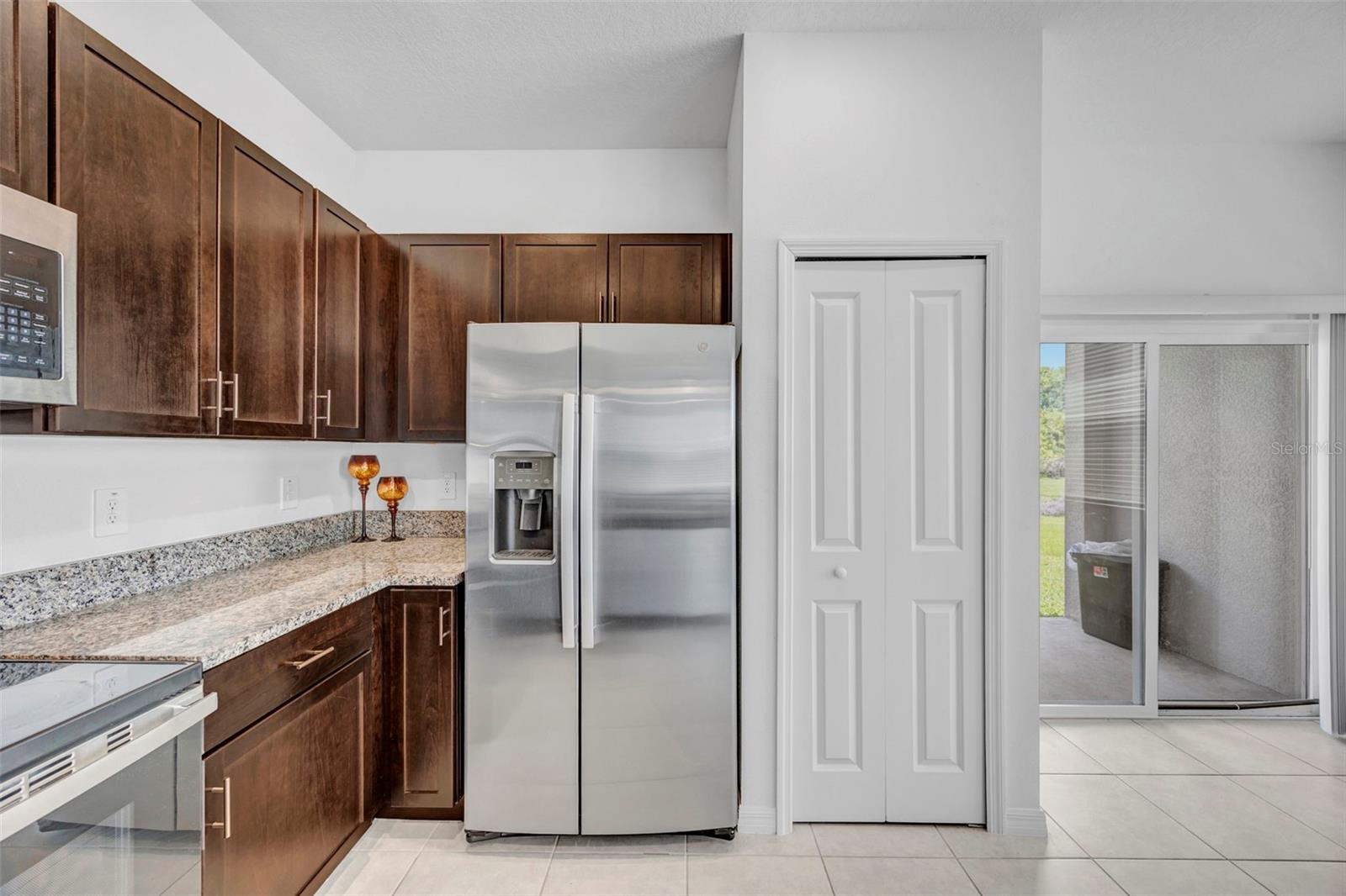 Image 19 of 58 For 2524 Sunray Venus Way