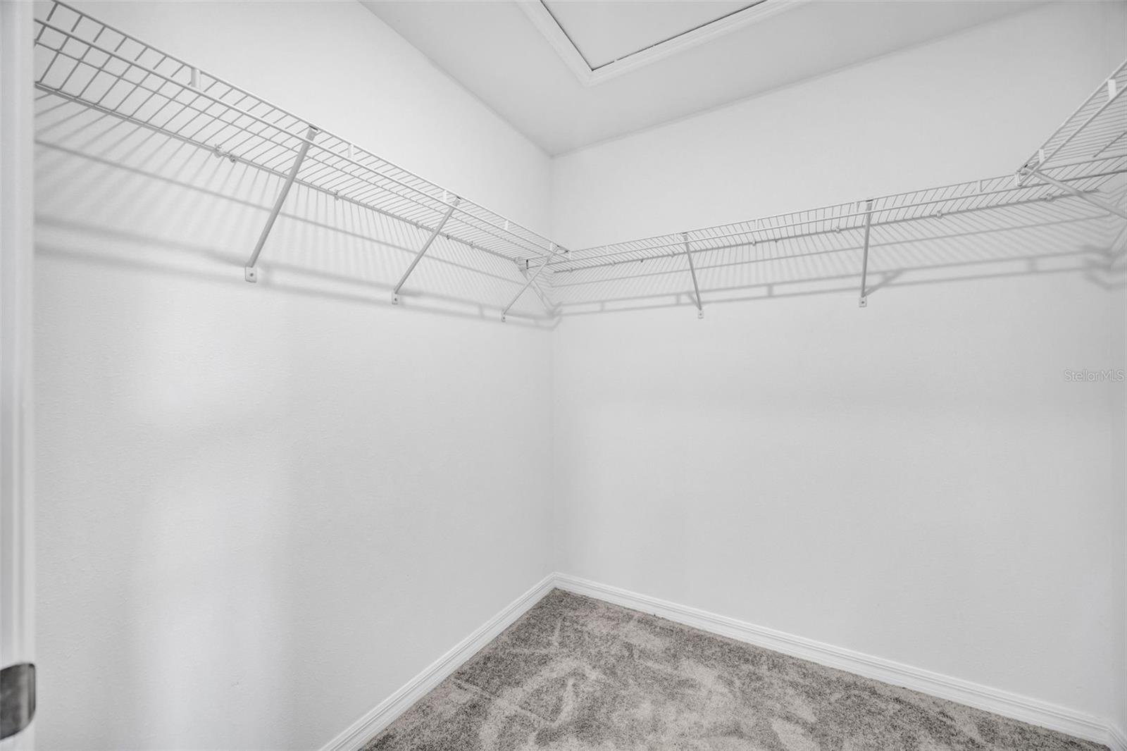 Image 38 of 58 For 2524 Sunray Venus Way