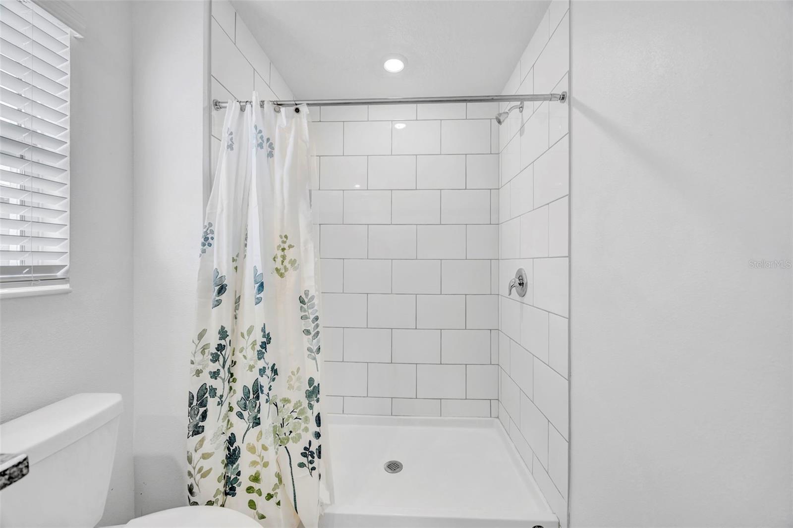 Image 41 of 58 For 2524 Sunray Venus Way