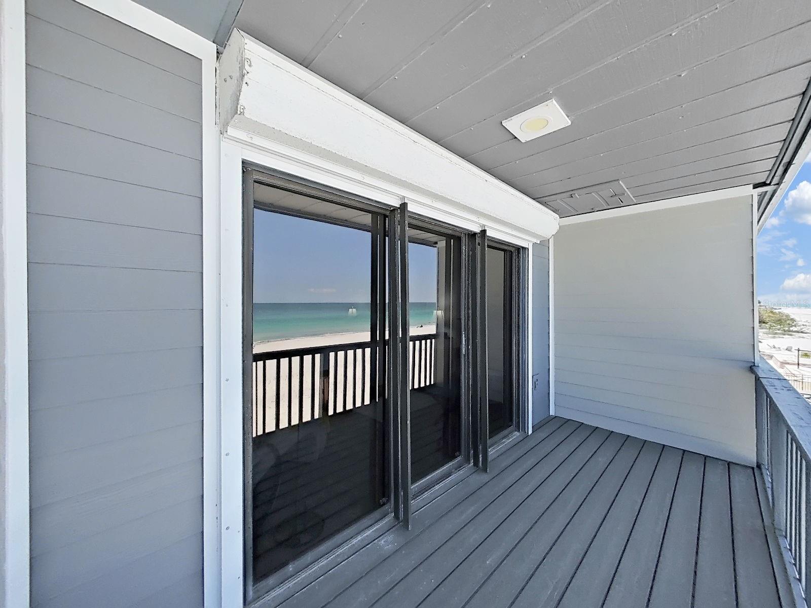 Image 26 of 51 For 19020 Gulf Boulevard 8