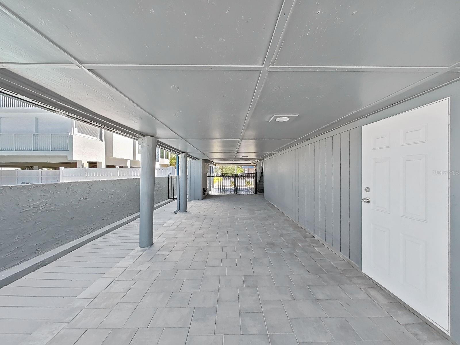 Image 34 of 51 For 19020 Gulf Boulevard 8