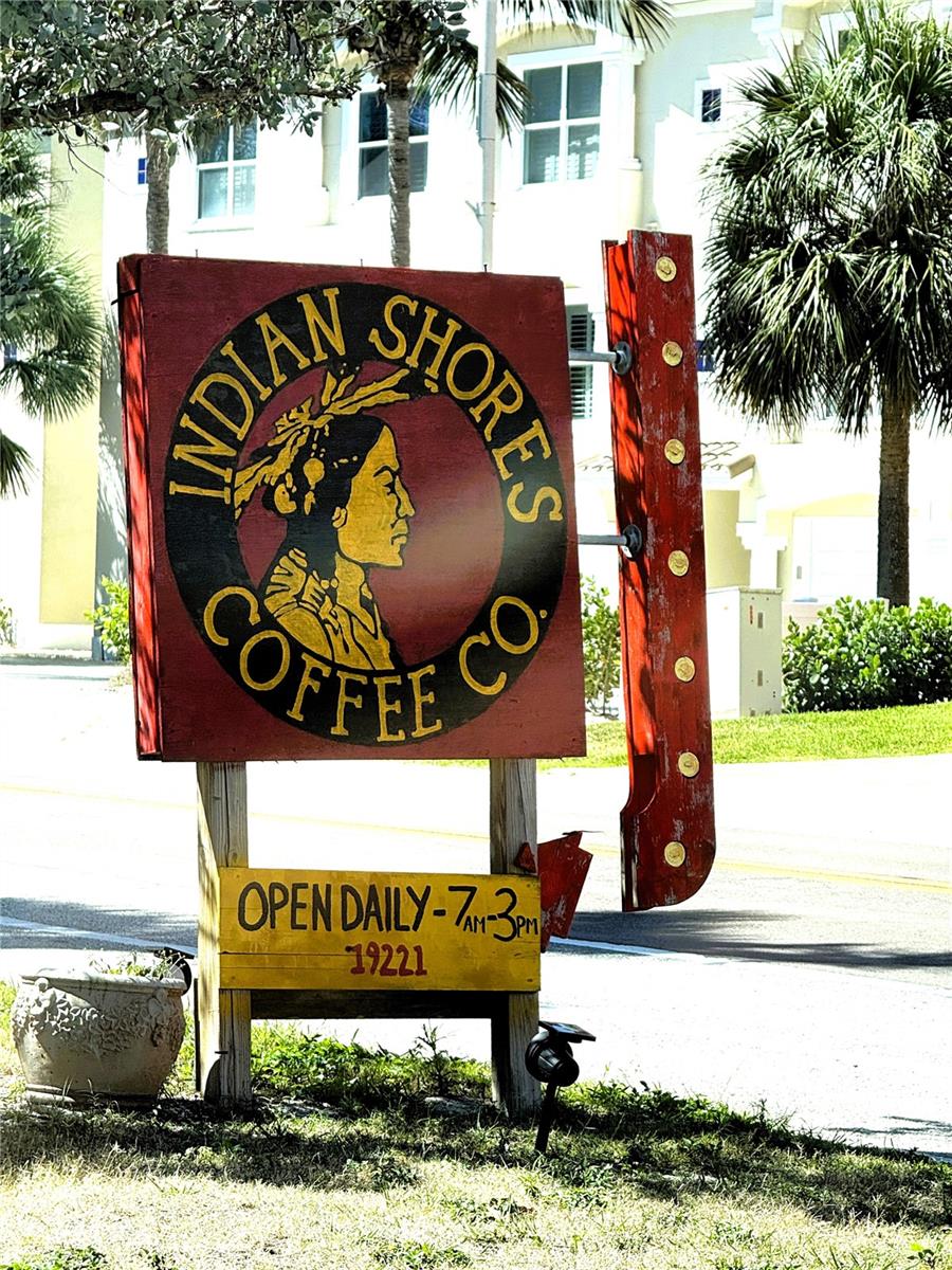 Image 48 of 51 For 19020 Gulf Boulevard 8