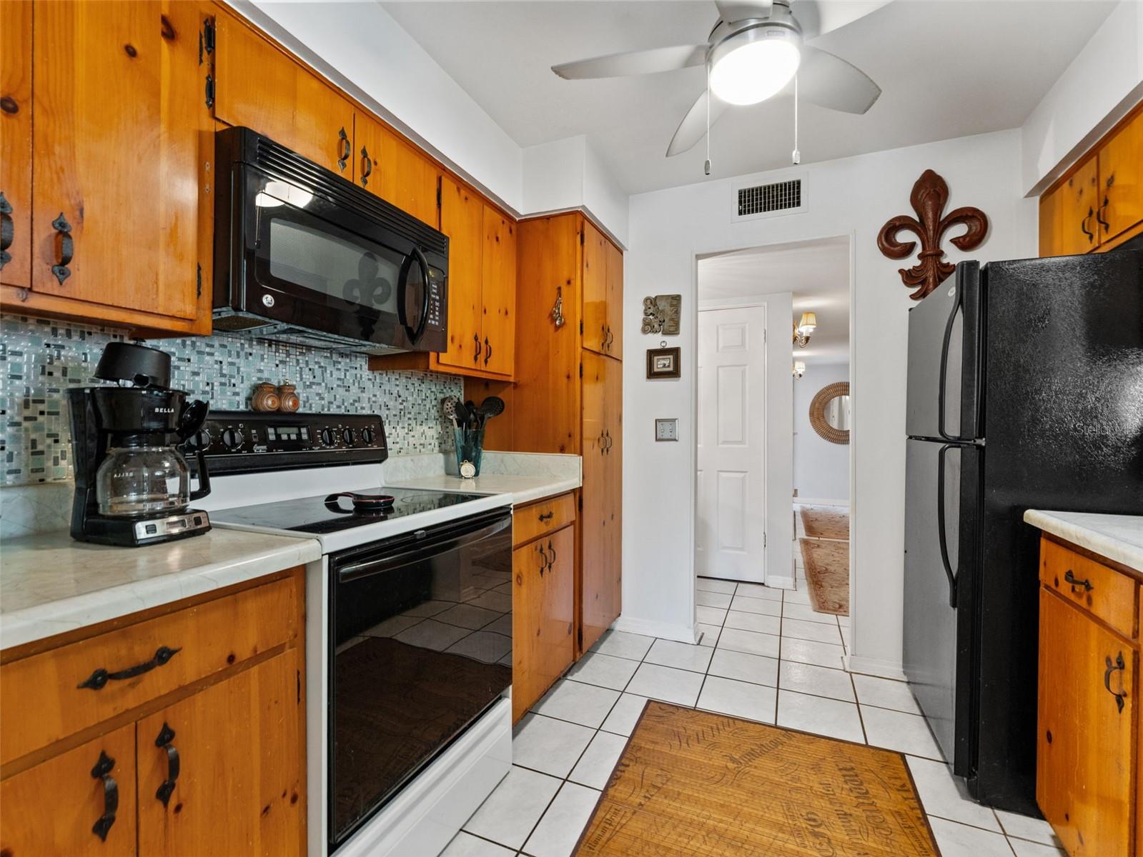 Image 7 of 36 For 12510 Noreast Lake Drive