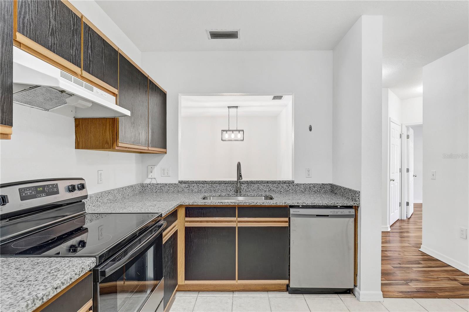 Image 14 of 40 For 6014 Portsdale Place 202