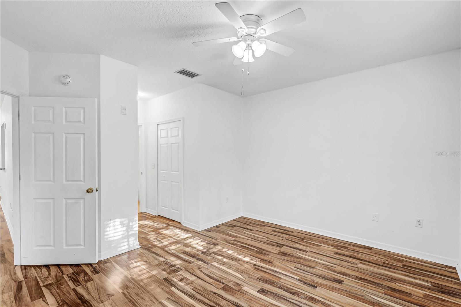 Image 17 of 40 For 6014 Portsdale Place 202