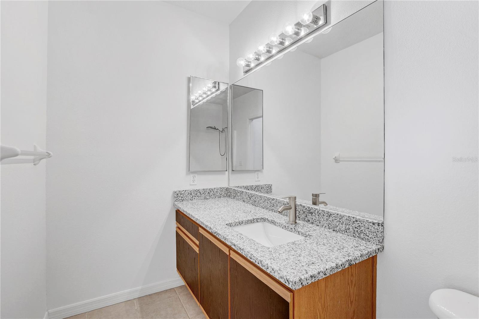 Image 21 of 40 For 6014 Portsdale Place 202