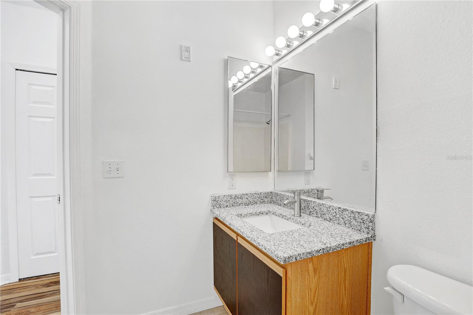 Image 31 of 40 For 6014 Portsdale Place 202