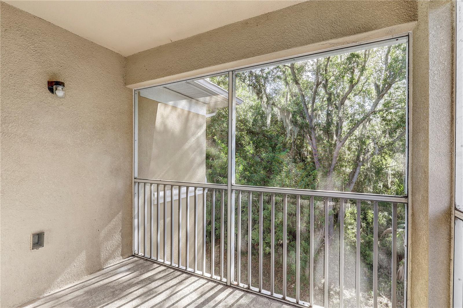 Image 32 of 40 For 6014 Portsdale Place 202